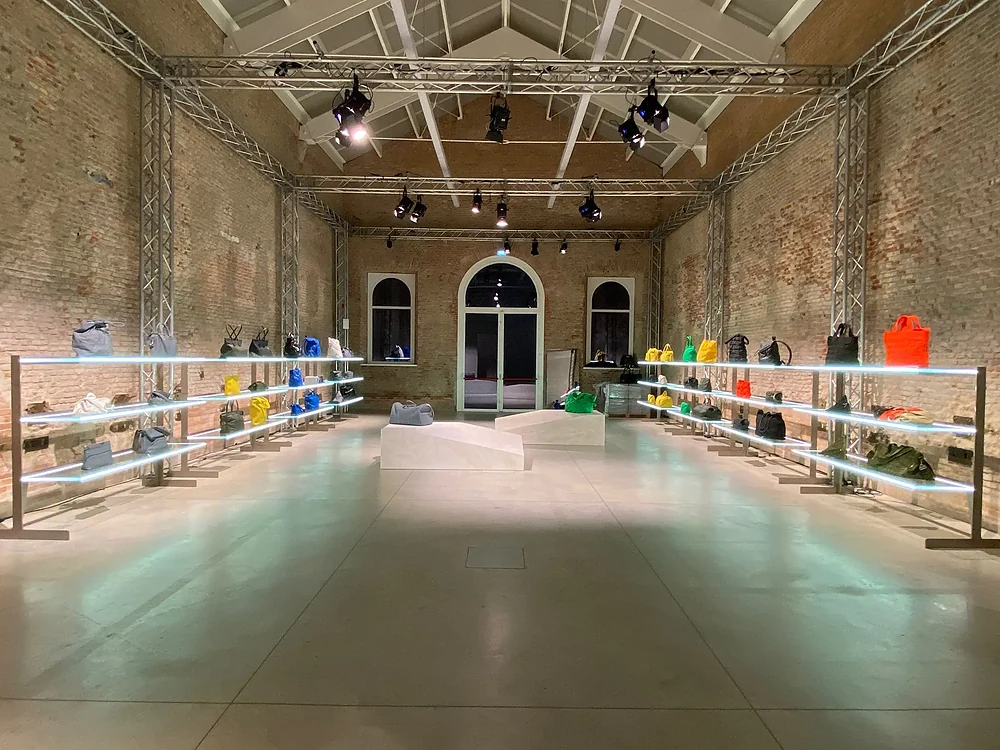bv-showroom-01