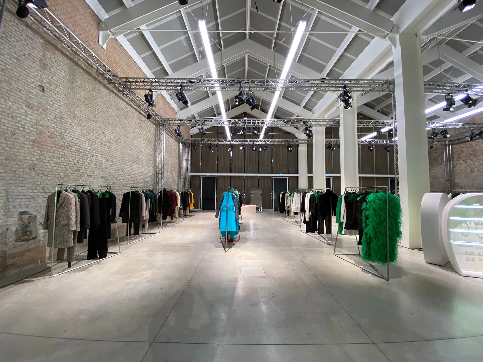 bv-showroom-04